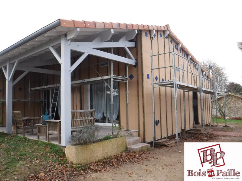 Isolation par l'extérieur sur façade en crépis (86)